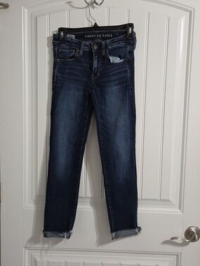 American Eagle Women's Indigo Cropped Skinny Jeans Next Level Stretch Size 2R
